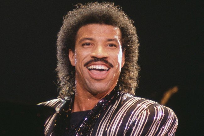 Lionel Richie faz 75 anos e Ecad mostra estudo inédito sobre o artista