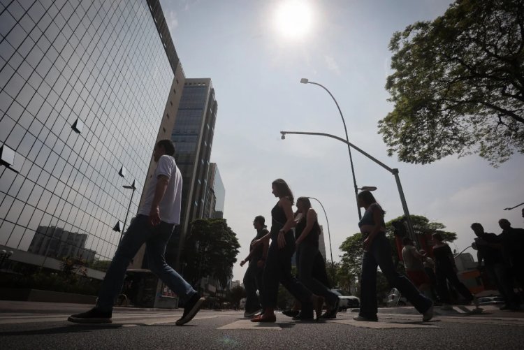 Saiba os cuidados que devem ser adotados durante o calor intenso