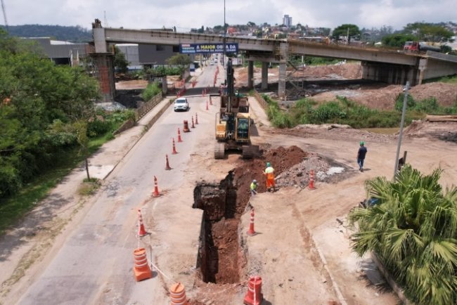 Prefeitura de Ribeirão Pires avança nas obras do Viaduto Estaiado e anuncia desvio de trânsito para...