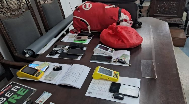 Operação da Polícia de SP prende falsos motoristas de aplicativo suspeitos de extorsão no terminal da Barra Funda, na capital
