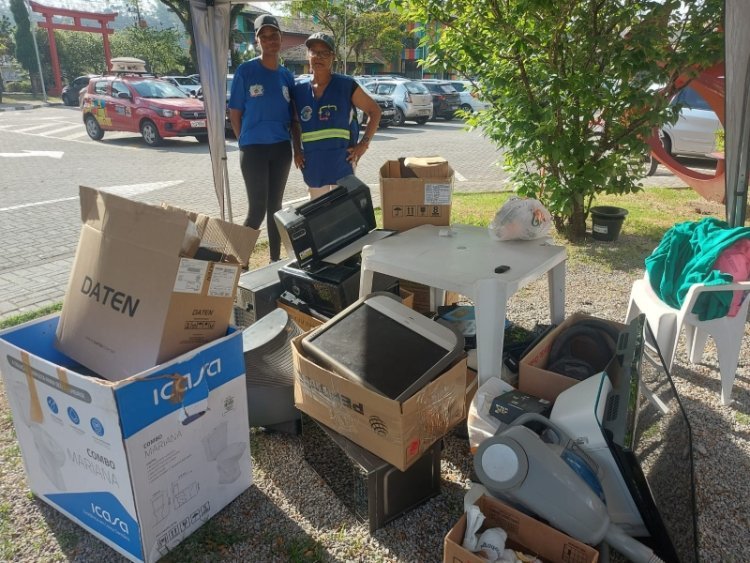 Ribeirão Pires promoveu Drive-Thru de Lixo Eletrônico no Paço Municipal