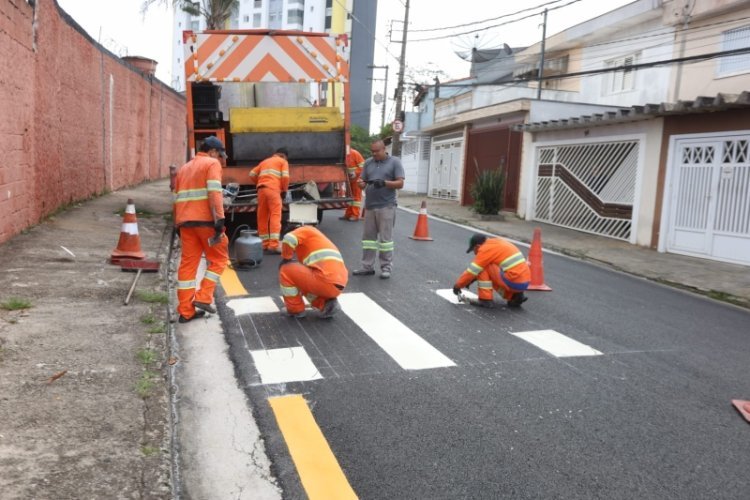 Secretaria de Mobilidade de Santo André implementa mão única em rua do bairro Santa Maria